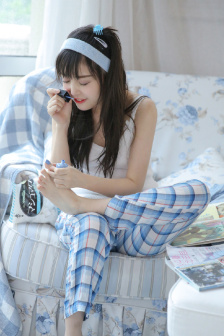 美丽的姑娘高清版在线观看